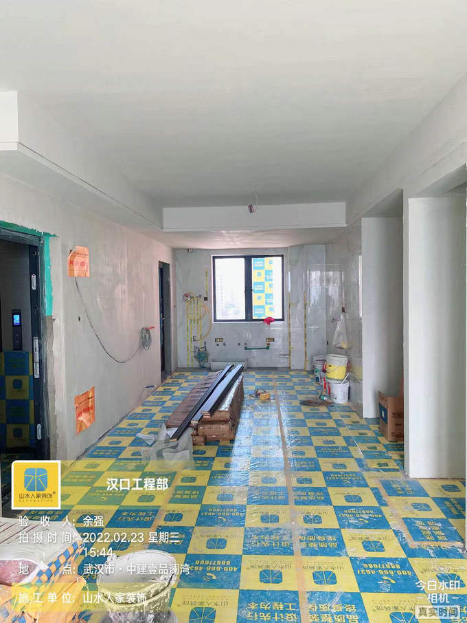中建一品澜湾11栋装修工地油漆工程验收