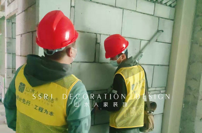 汤逊湖一号装修工地砌墙施工巡检